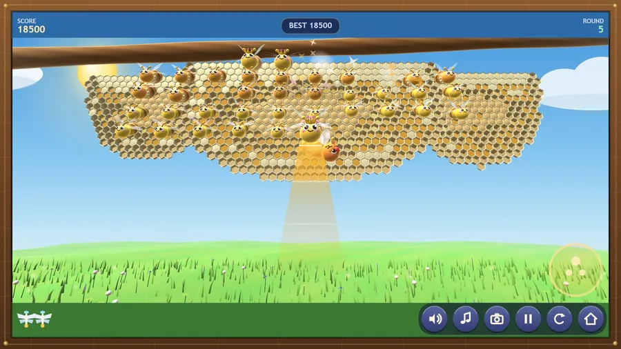 Close view, round 5: two paper dragonflies fly under a queen's honey beam as the grumpy hornet bumbles past; score 18500