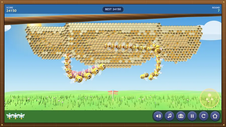 Flower round 7: the smiling bees loop in chains in front of the comb instead of diving; score 24150