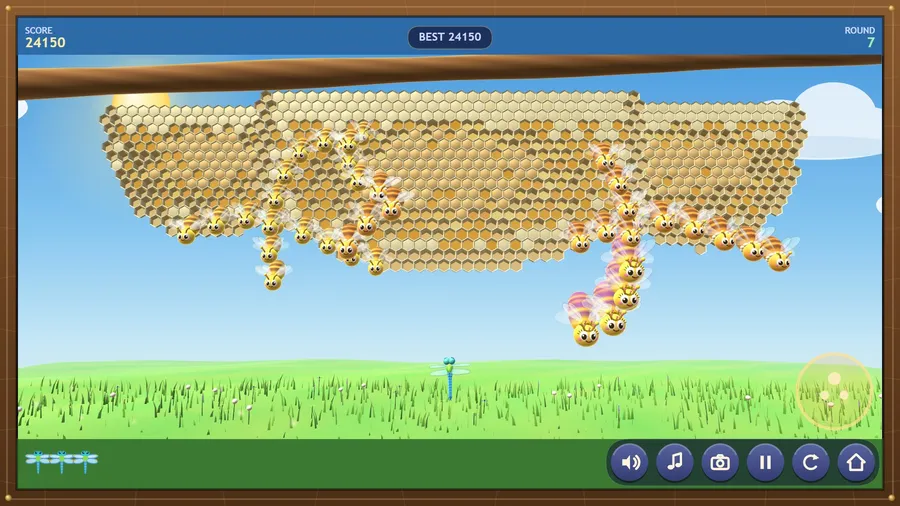 Flower round 7: the smiling bees loop in chains in front of the comb instead of diving; score 24150